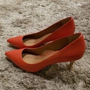 Beautiful orange Calvin Klein Gayle pumps
